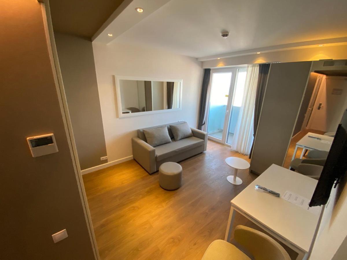 Gq Apartments On First Line Batumi Ngoại thất bức ảnh