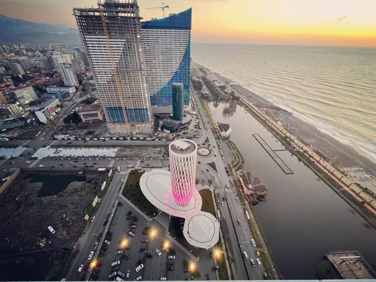 Gq Apartments On First Line Batumi Ngoại thất bức ảnh
