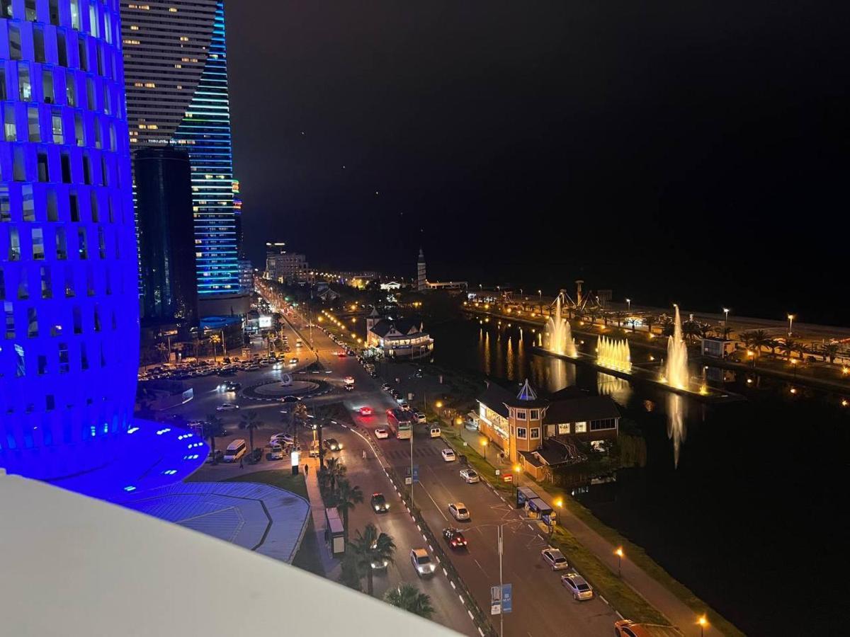 Gq Apartments On First Line Batumi Ngoại thất bức ảnh