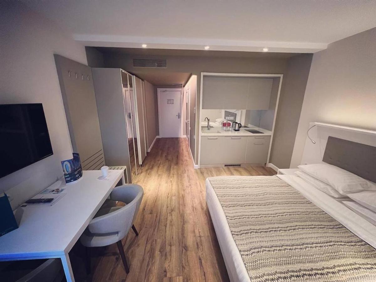 Gq Apartments On First Line Batumi Ngoại thất bức ảnh